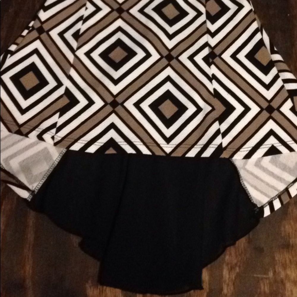 Patterned cute top - Picture 2 of 4